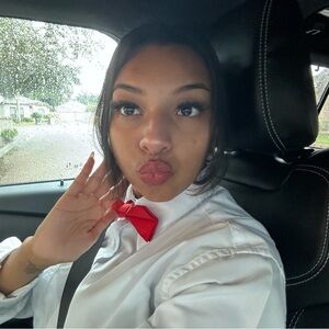 Meet your Posher, Leia